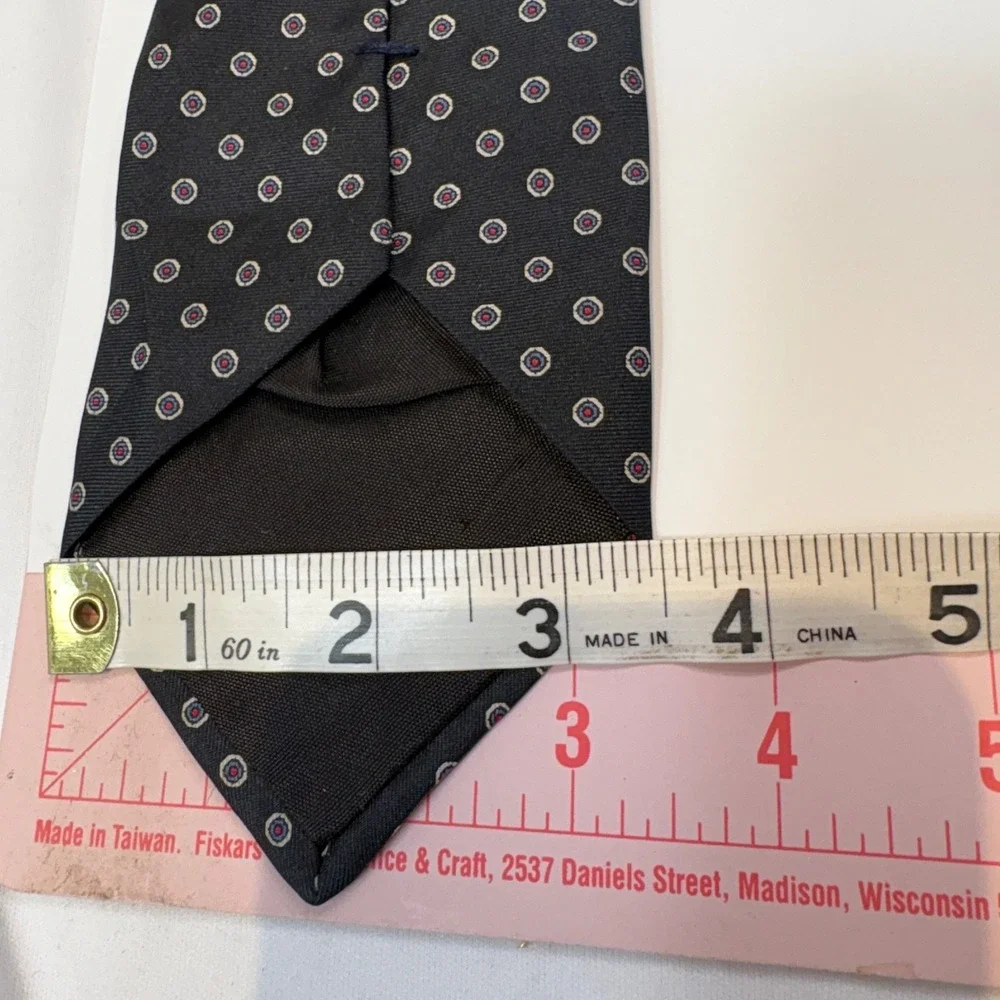Stafford Executive Men's Silk Tie Black Red White Pin Dot‎ Geometric pattern